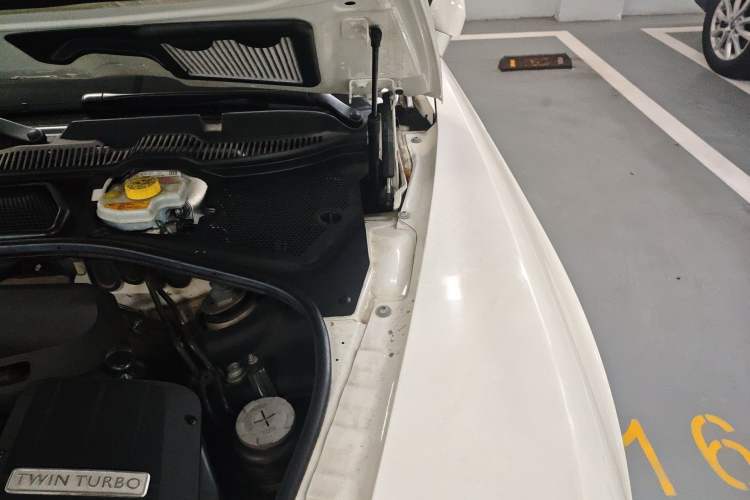 Used Bentley Continental 2017 4.0T GT V8 Convertible Engine Bay Left