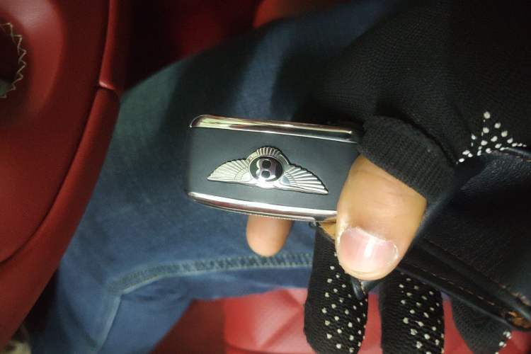 Used Bentley Continental 2017 4.0T GT V8 Convertible Vehicle Key