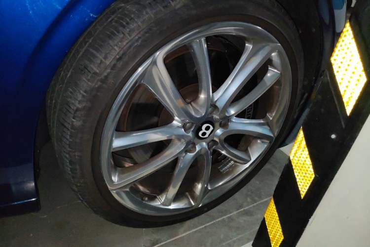 Used Bentley Continental 2020 4.0T GT V8 Right Front Wheel Hub