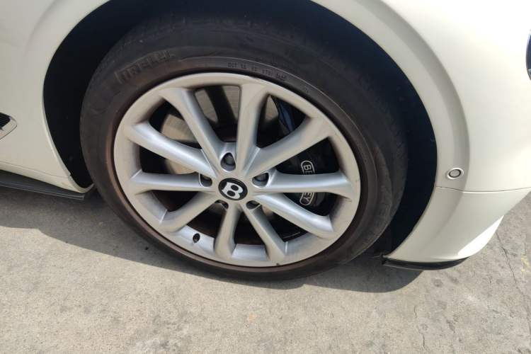 Used Bentley Continental 2020 4.0T GT V8 Right Front Wheel Hub