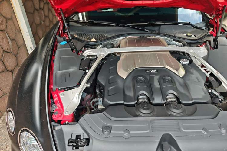 Used Bentley Continental 2022 4.0T GT V8 Mulliner Engine Bay Right