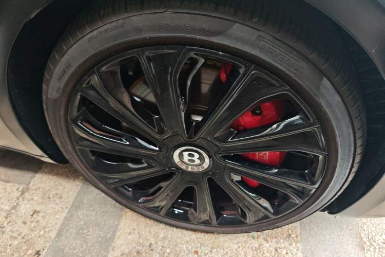 Used Bentley Continental 2022 4.0T GT V8 Mulliner Right Front Wheel Hub