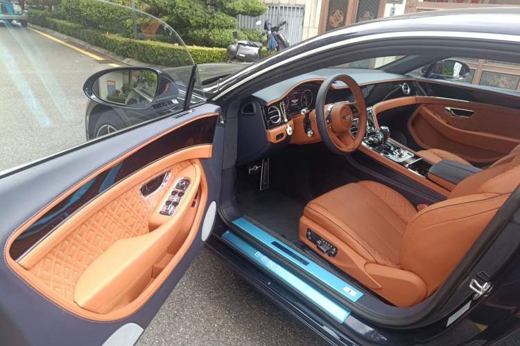 Used Bentley Continental 2022 4.0T GT V8 Mulliner Driver Seat
