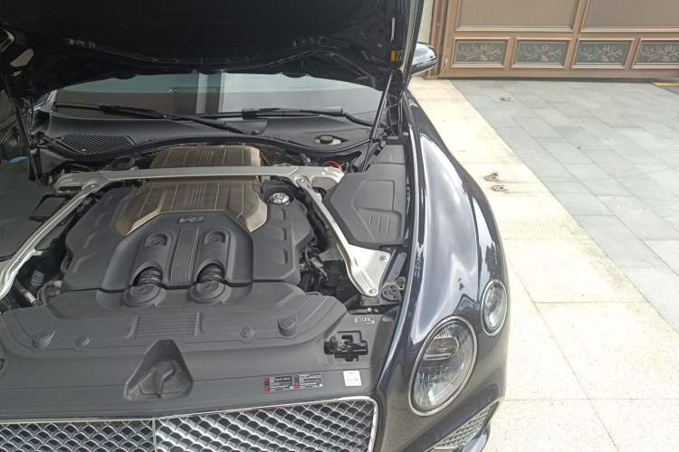 Used Bentley Continental 2022 4.0T GT V8 Mulliner Engine Bay Left