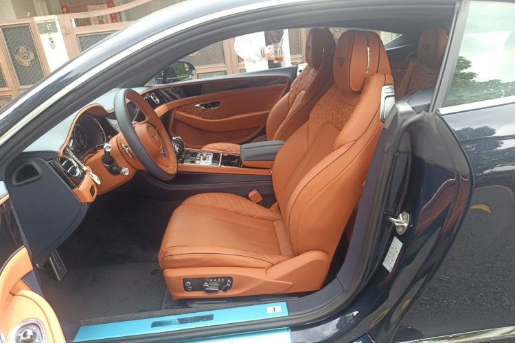 Used Bentley Continental 2022 4.0T GT V8 Mulliner Left Front Seat