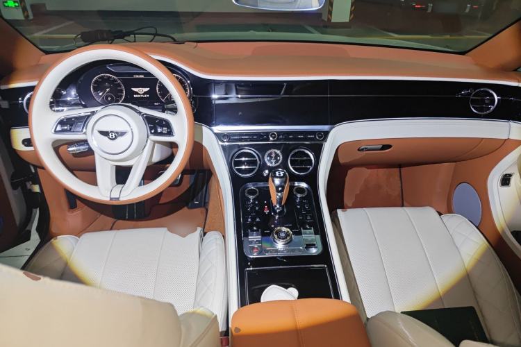 Used Bentley Continental 2022 4.0T GT V8 Center Console