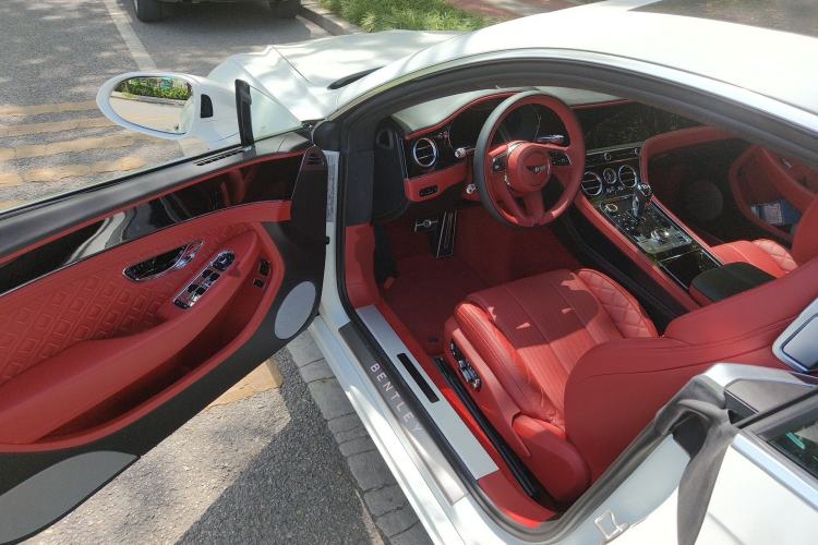 Used Bentley Continental 2022 4.0T GT V8 Mulliner Driver Seat