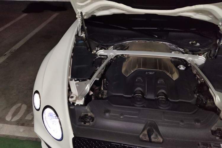 Used Bentley Continental 2022 4.0T GT V8 Mulliner Engine Bay Right
