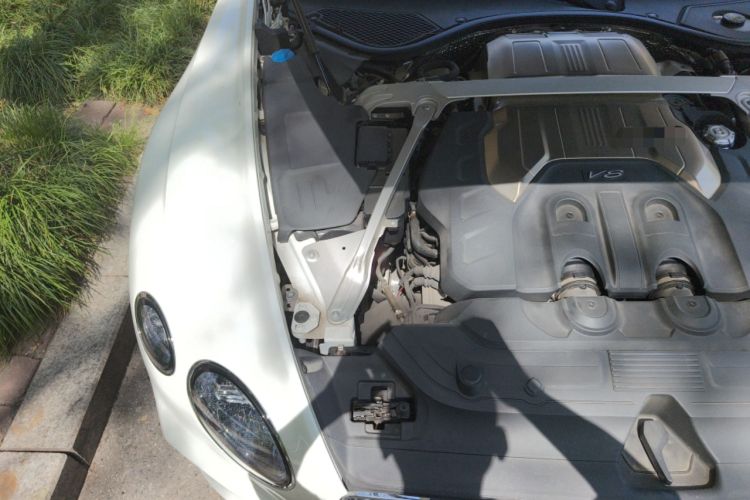Used Bentley Continental 2022 4.0T GT V8 Mulliner Engine Bay Right