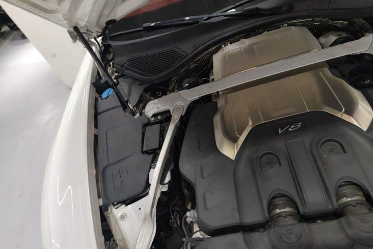 Used Bentley Continental 2022 4.0T GT V8 Engine Bay Right