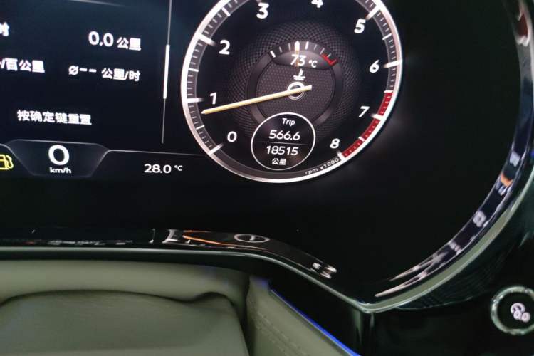 Used Bentley Continental 2022 4.0T GT V8 Odometer Close Up
