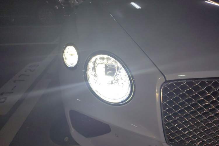 Used Bentley Continental 2023 4.0T GT V8 YADU Edition Right Front Headlight