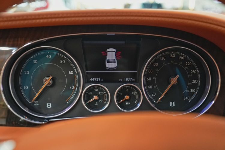 Used Bentley Flying Spur  Odometer Close Up