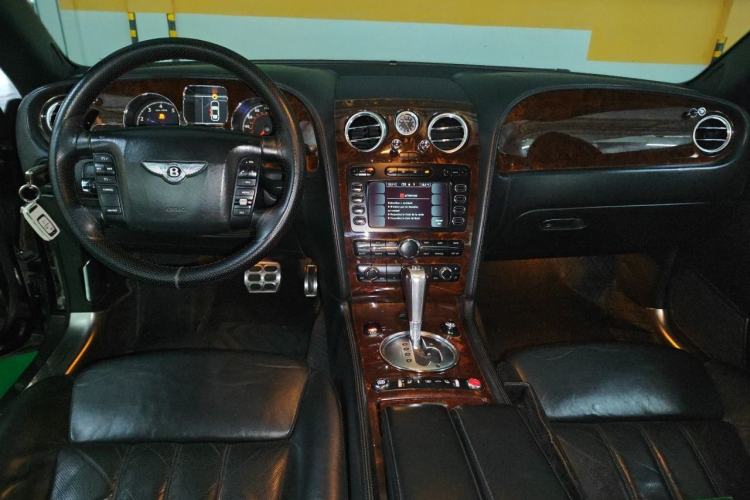 Used Bentley Flying Spur 2005 6.0T Standard Edition Center Console