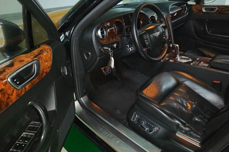 Used Bentley Flying Spur 2005 6.0T Standard Edition Driver Seat
