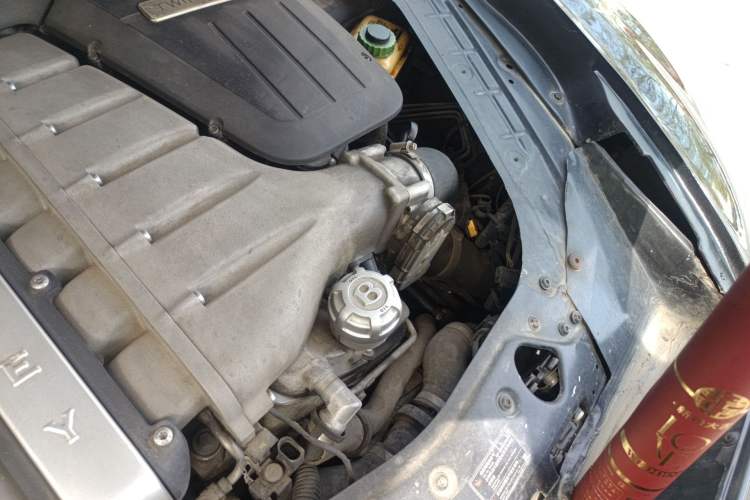 Used Bentley Flying Spur 2005 6.0T Standard Edition Engine Bay Left