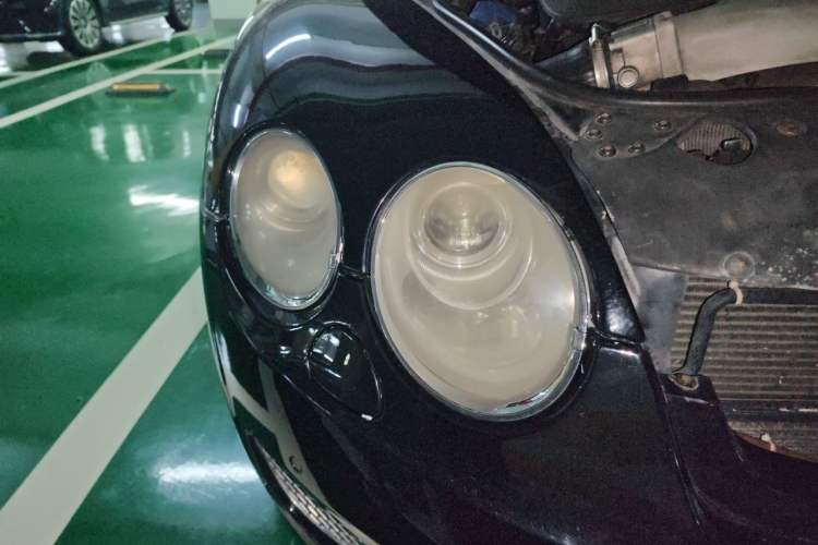 Used Bentley Flying Spur 2005 6.0T Standard Edition Right Front Headlight