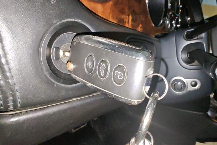 Used Bentley Flying Spur 2005 6.0T Standard Edition Vehicle Key
