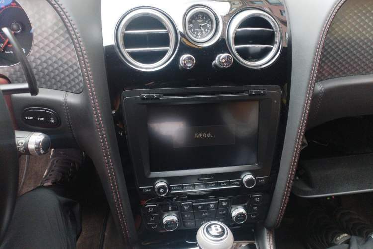 Used Bentley Flying Spur 2010 6.0T Five-Seat Version Audio And AC Panel