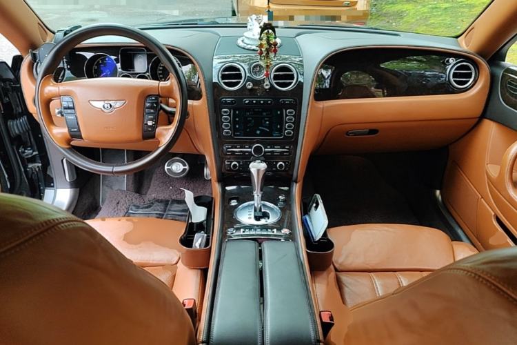 Used Bentley Flying Spur 2010 6.0T Four-Seat Version Center Console