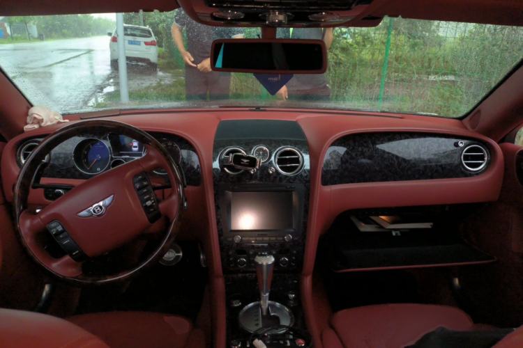 Used Bentley Flying Spur 2010 6.0T Four-Seat Version Center Console