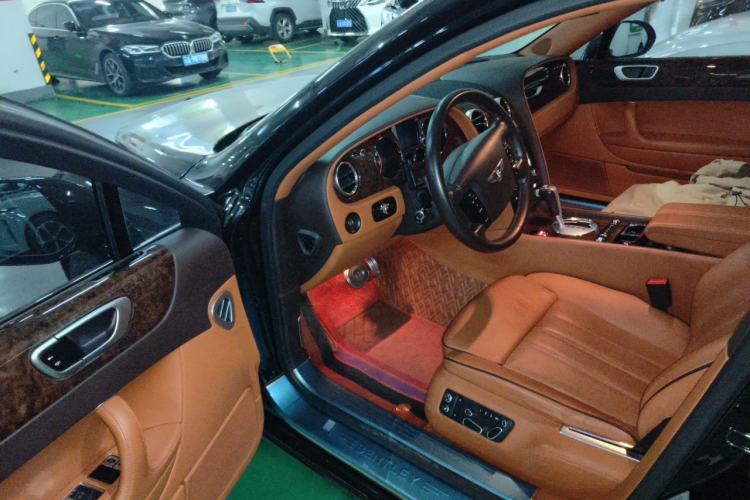 Used Bentley Flying Spur 2010 6.0T Five-Seat Version Driver Seat