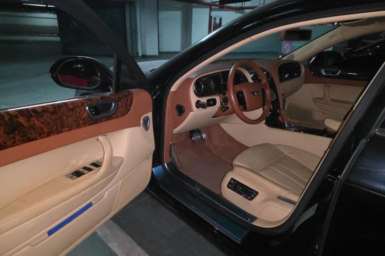 Used Bentley Flying Spur 2010 6.0T Five-Seat Version Driver Seat