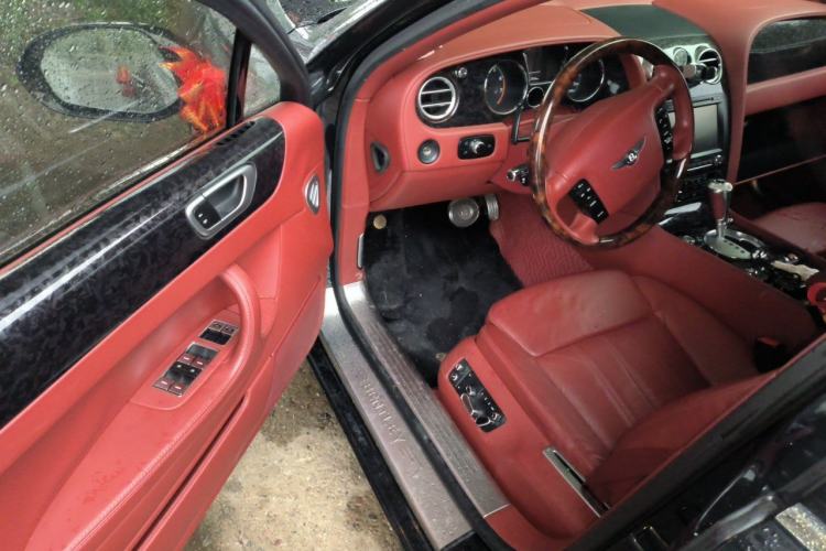 Used Bentley Flying Spur 2010 6.0T Four-Seat Version Driver Seat