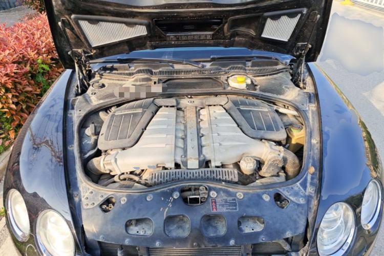 Used Bentley Flying Spur 2010 6.0T Five-Seat Version Engine Bay