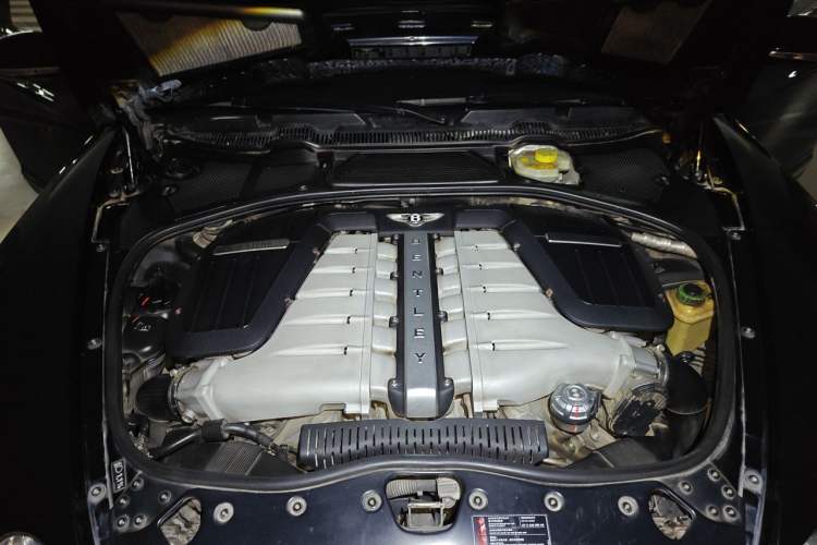 Used Bentley Flying Spur 2010 6.0T Four-Seat Version Engine Bay