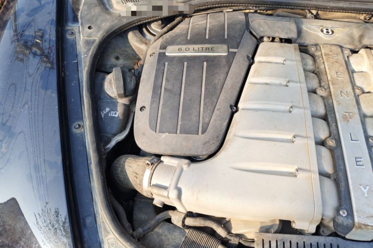 Used Bentley Flying Spur 2010 6.0T Five-Seat Version Engine Bay Right