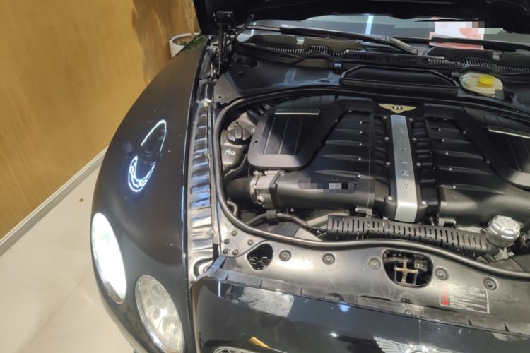 Used Bentley Flying Spur 2010 6.0T Five-Seat Version Engine Bay Right