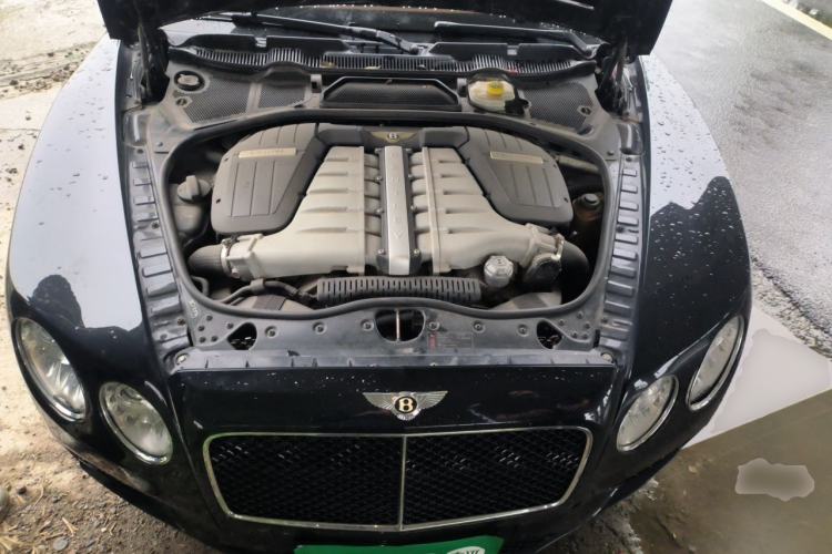 Used Bentley Flying Spur 2010 6.0T Four-Seat Version Engine Bay