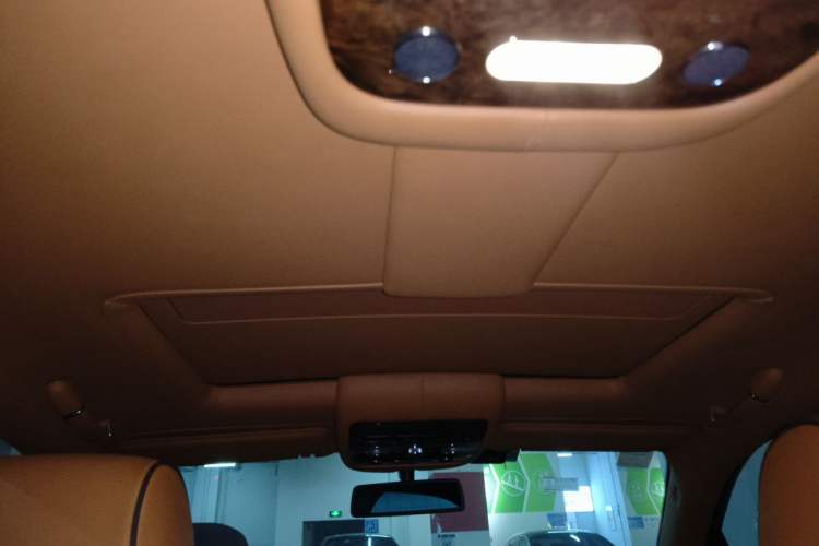 Used Bentley Flying Spur 2010 6.0T Five-Seat Version Headliner