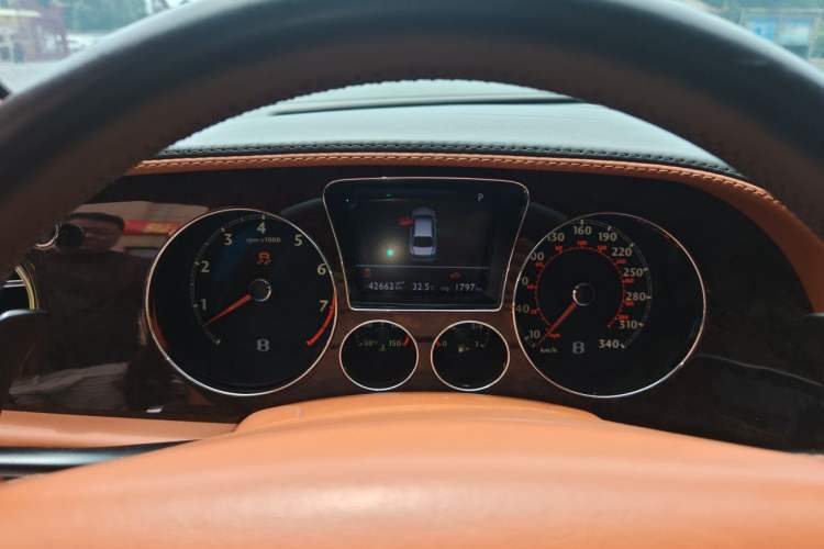 Used Bentley Flying Spur 2010 6.0T Four-Seat Version Instrument Cluster