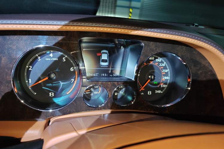 Used Bentley Flying Spur 2010 6.0T Four-Seat Version Instrument Cluster