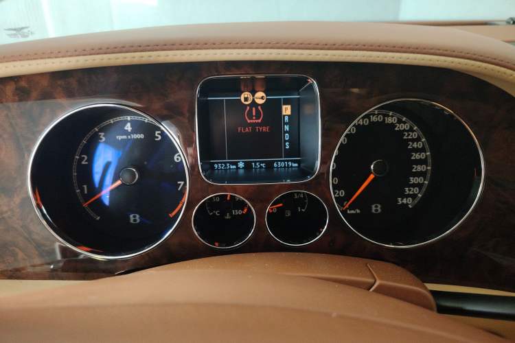 Used Bentley Flying Spur 2010 6.0T Five-Seat Version Instrument Cluster