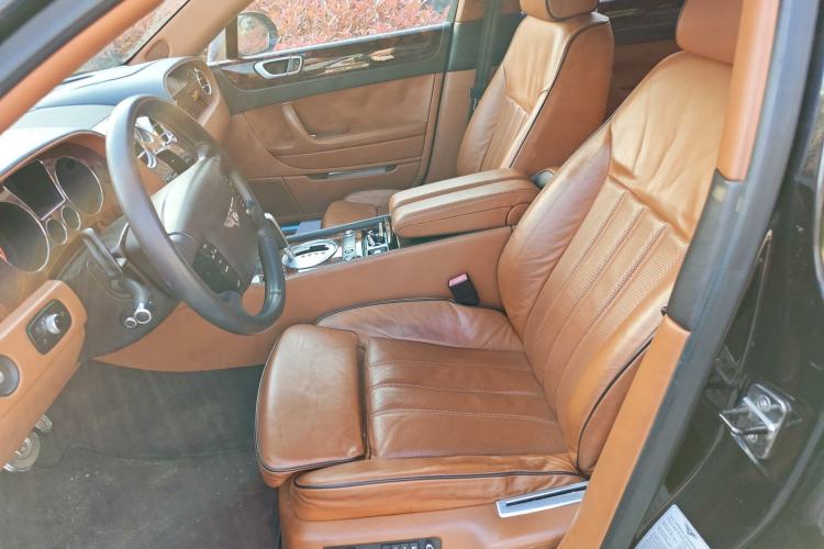 Used Bentley Flying Spur 2010 6.0T Five-Seat Version Left Front Seat