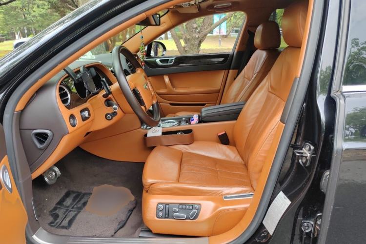 Used Bentley Flying Spur 2010 6.0T Four-Seat Version Left Front Seat