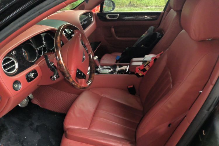 Used Bentley Flying Spur 2010 6.0T Four-Seat Version Left Front Seat