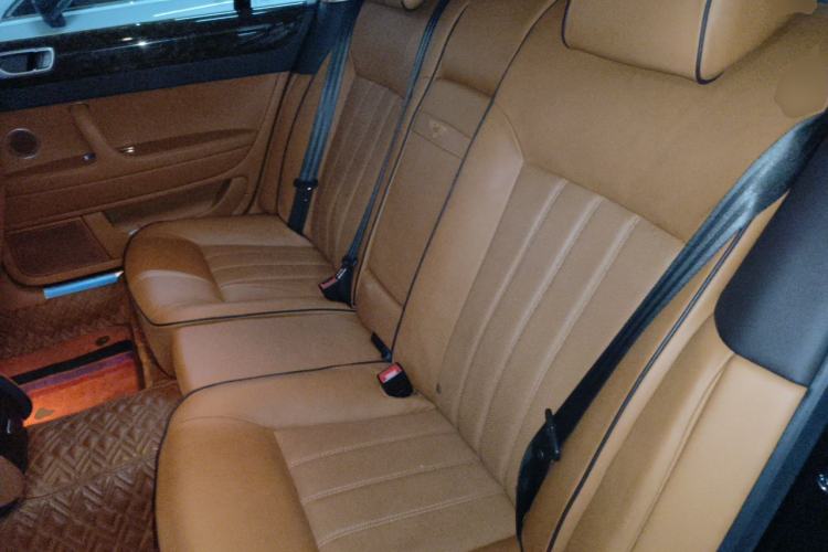 Used Bentley Flying Spur 2010 6.0T Five-Seat Version Left Rear Seat