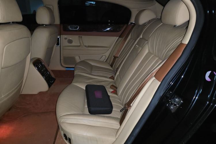 Used Bentley Flying Spur 2010 6.0T Five-Seat Version Left Rear Seat