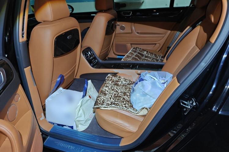Used Bentley Flying Spur 2010 6.0T Four-Seat Version Left Rear Seat