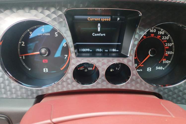 Used Bentley Flying Spur 2010 6.0T Five-Seat Version Odometer Close Up