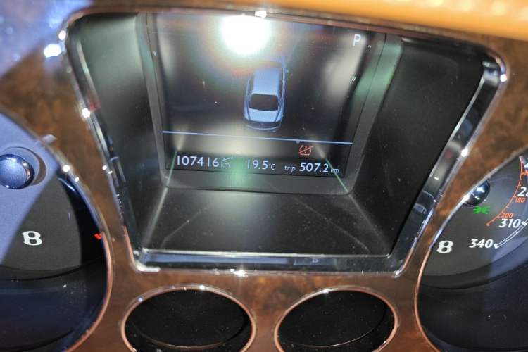Used Bentley Flying Spur 2010 6.0T Four-Seat Version Odometer Close Up