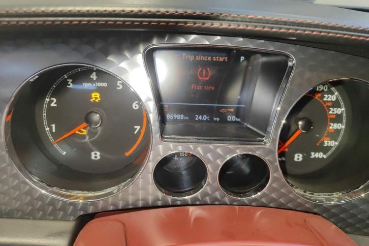 Used Bentley Flying Spur 2010 6.0T Five-Seat Version Odometer Close Up
