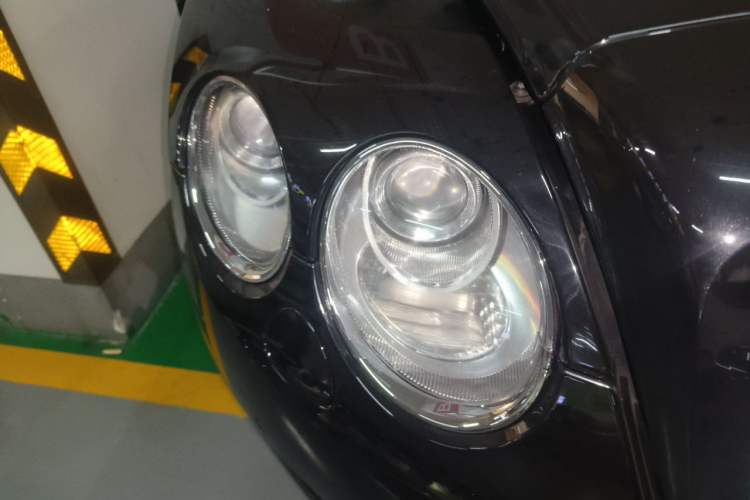 Used Bentley Flying Spur 2010 6.0T Five-Seat Version Right Front Headlight
