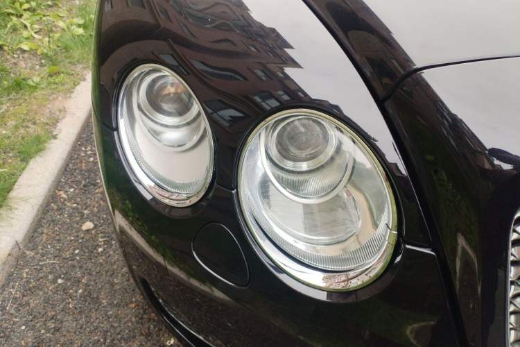 Used Bentley Flying Spur 2010 6.0T Five-Seat Version Right Front Headlight