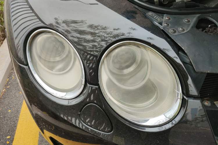 Used Bentley Flying Spur 2010 6.0T Four-Seat Version Right Front Headlight