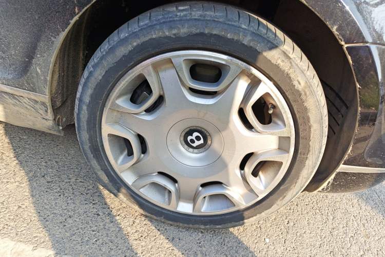 Used Bentley Flying Spur 2010 6.0T Five-Seat Version Right Front Wheel Hub